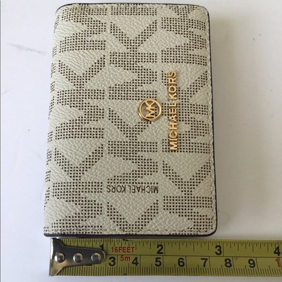 MICHAEL Michael Kors Handbags - Michael Kors jet set charm wallet